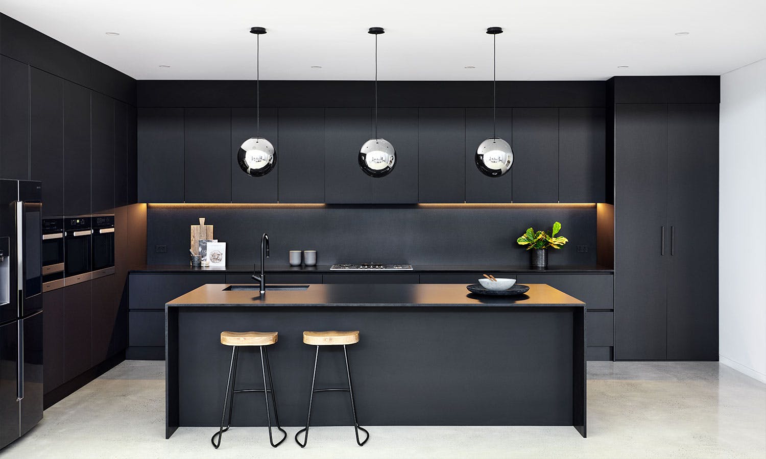 http://www.modernkitchenpros.com/wp-content/uploads/2020/01/matte-black-kitchen-cabinets.jpg